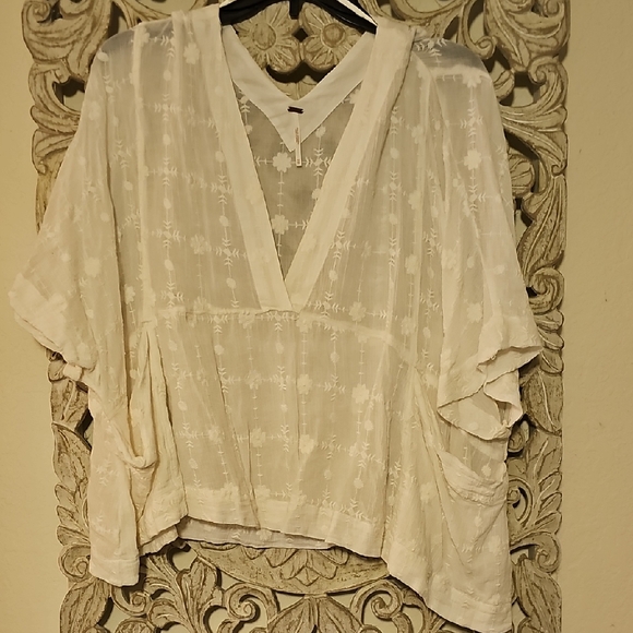 Free People Elegant Cream Women's Top - Picture 1 of 5